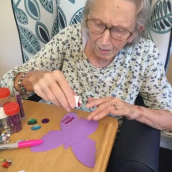 Residents-made-lots-of-summer-decorations-for-their-living-room