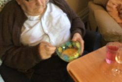 Residents-making-the-pumpkin-pies